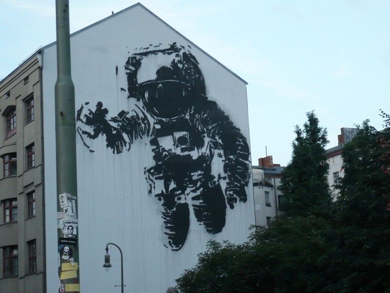 Stencil Banksy Style Berlin