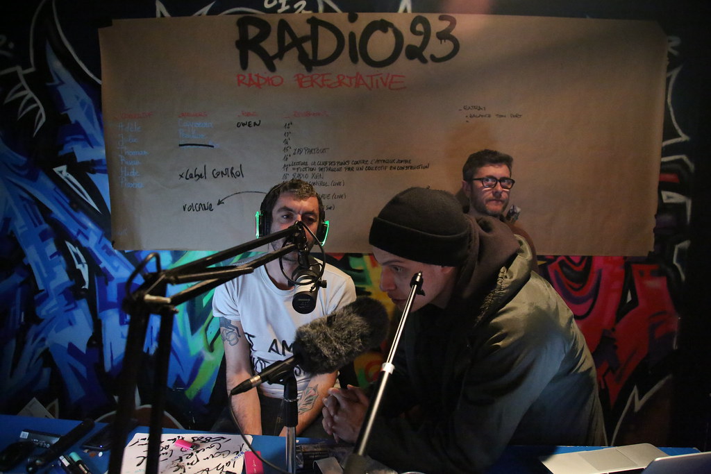 RADIO23