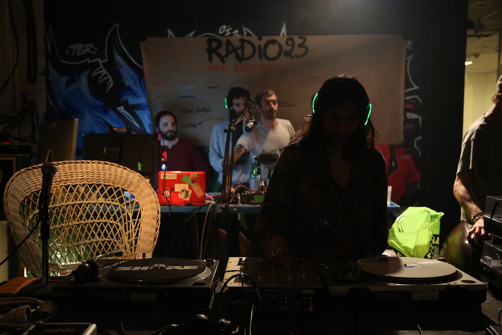 RADIO23