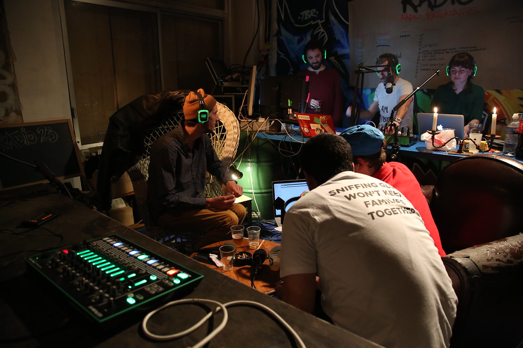 RADIO23