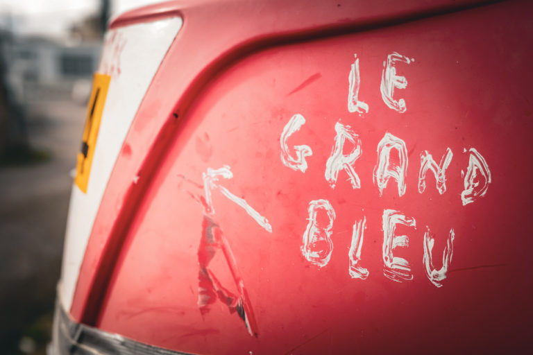 Contre les Colonisateurs