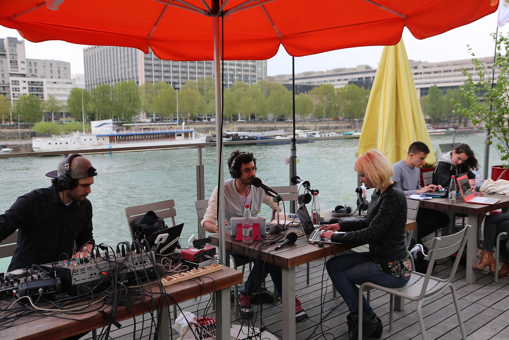 SUPERBARQUETTE #2 / 2015 @ LE WANDERLUST