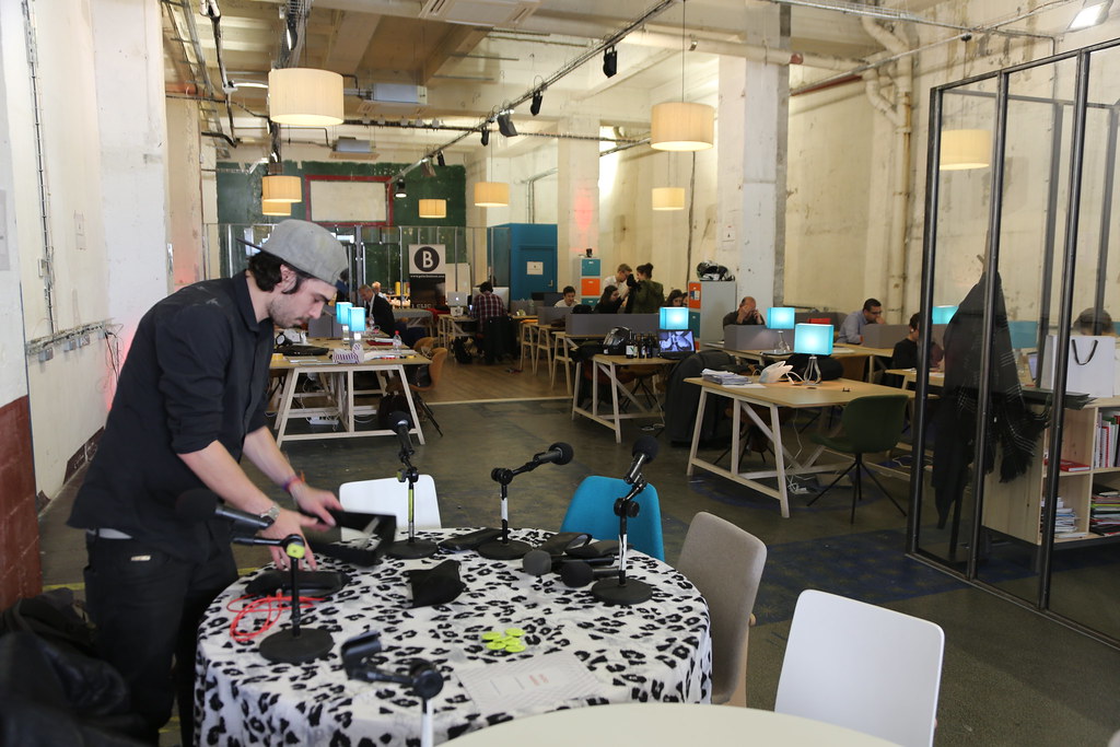 LA VIE DANS LE CHAOS @ REMIX COWORKING