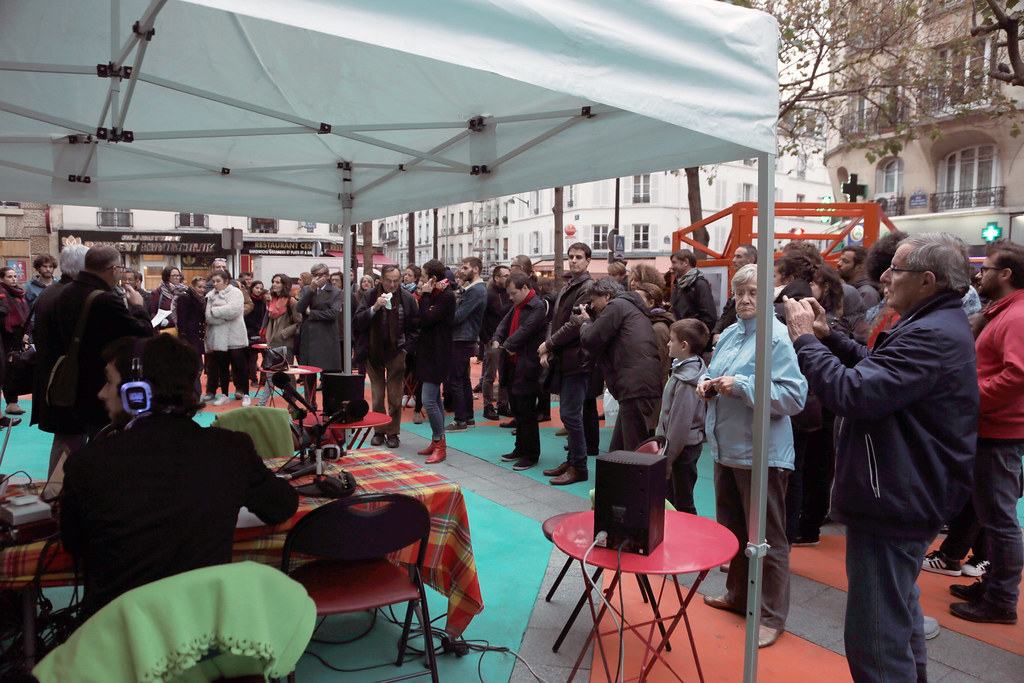 DATAPLACE // RADIOMARAIS MET EN VOIX L'INAUGURATION DE LA PLACE DU BUISSON SAINT-LOUIS