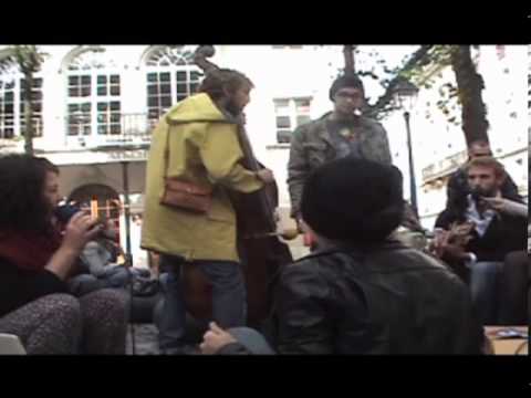 Live James & Harris Vs Capucine